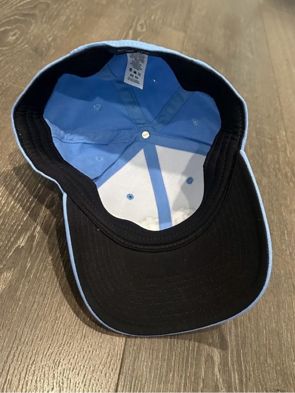 Nike Carolina Blue  Fitted Baseball Hat with White Logo  Size M\L